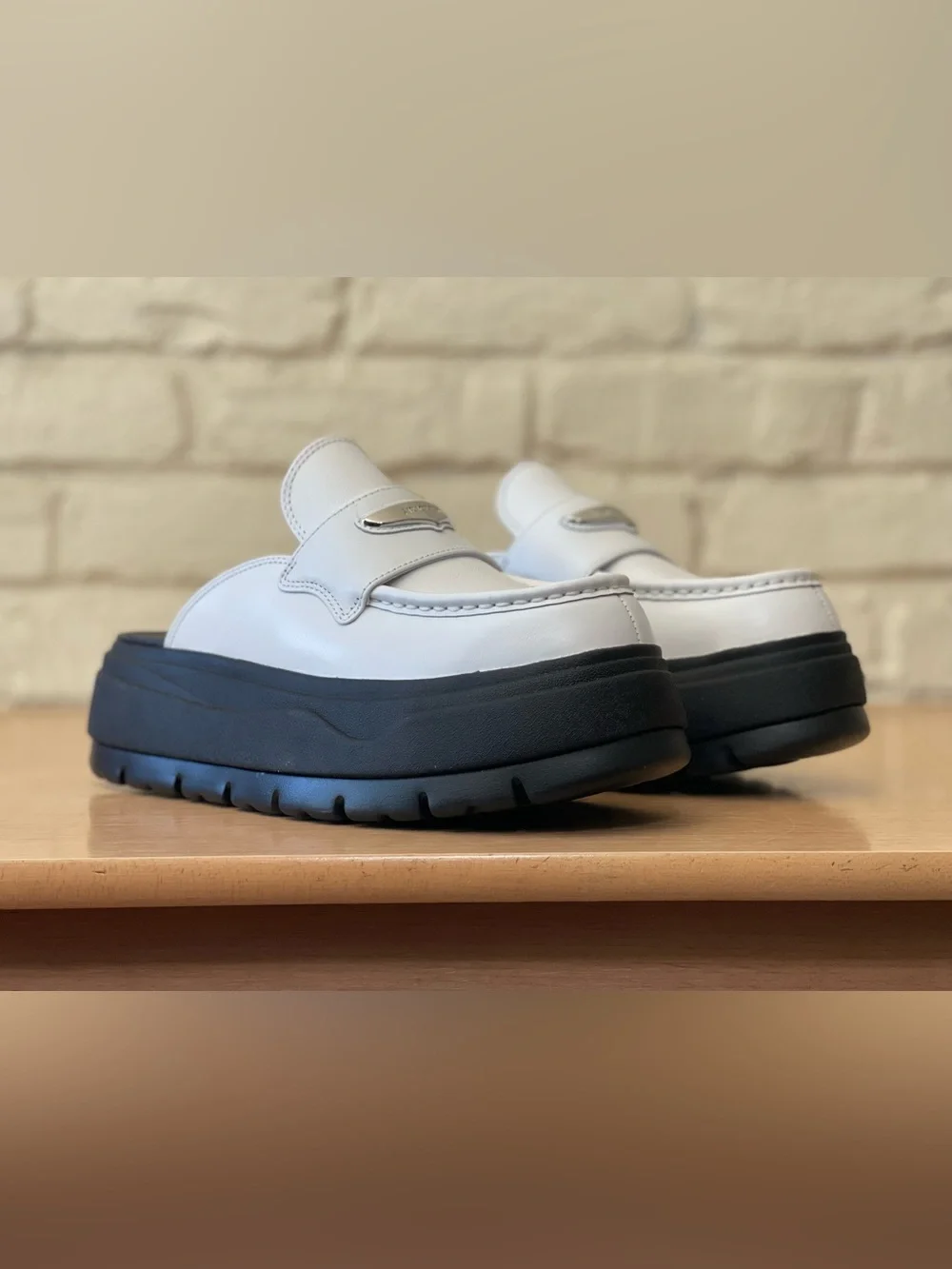 Nike Air Jordan Mule White Black Silver HJ4292-100 Women Sz 10 Slip-on Platform